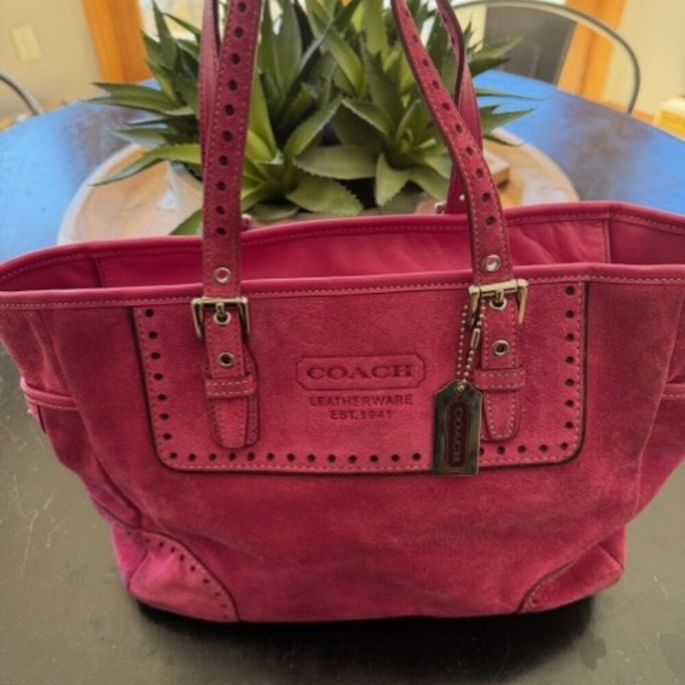 COACH PINK 💗 SUEDE HOBO HANDBAG VINTAGE
